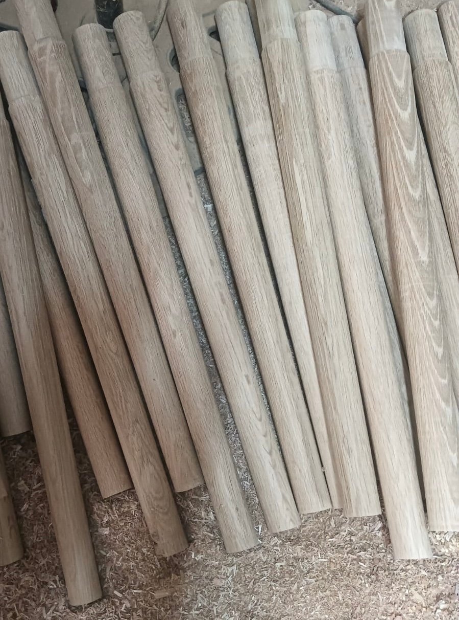 Wooden legs for office furniture - Image 3